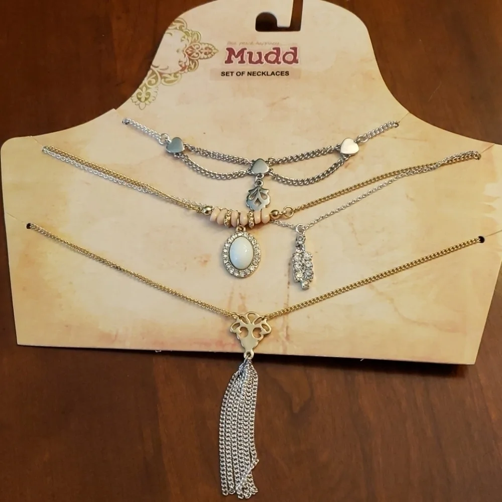 MUDD Necklaces Set NWT Great Gift!